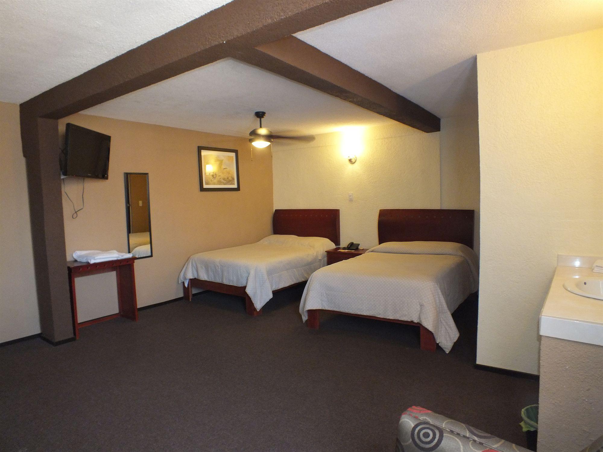Hotel Rincon Real Suites Дуранго Экстерьер фото